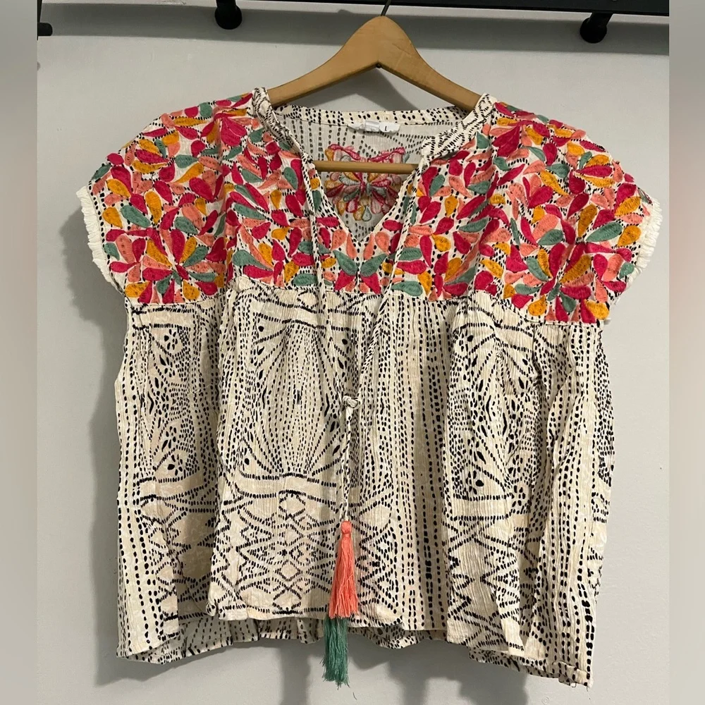 THML Floral Boho Flutter Tassel Tie Top. Size Small. - Picture 1 of 3